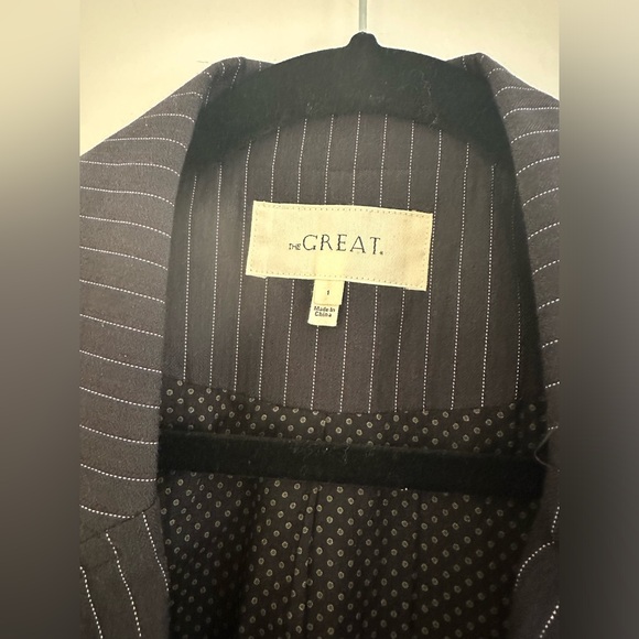 The GREAT pinstripe suit. - Picture 6 of 9